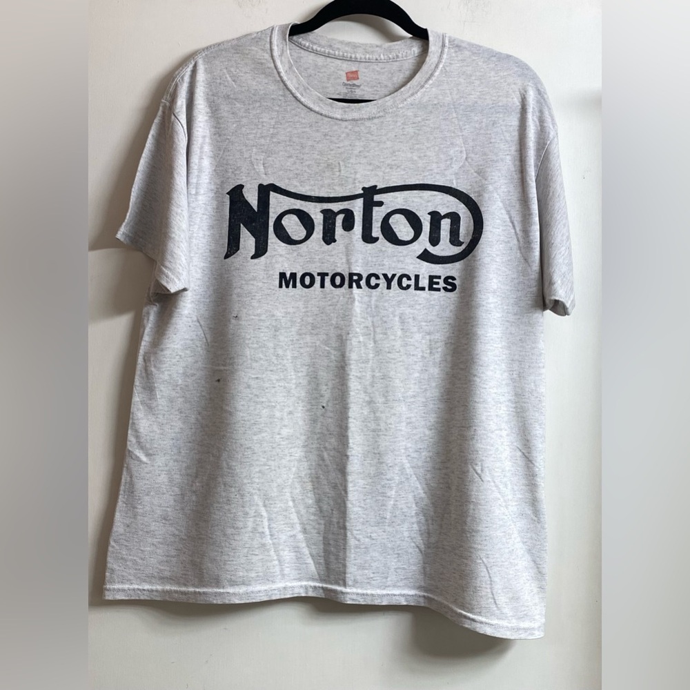 Norton Motorcycle Gray Short Sleeve T Shirt Size Large Graphic.